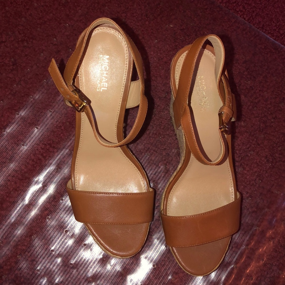 Micheal Kors Wedge heels💕